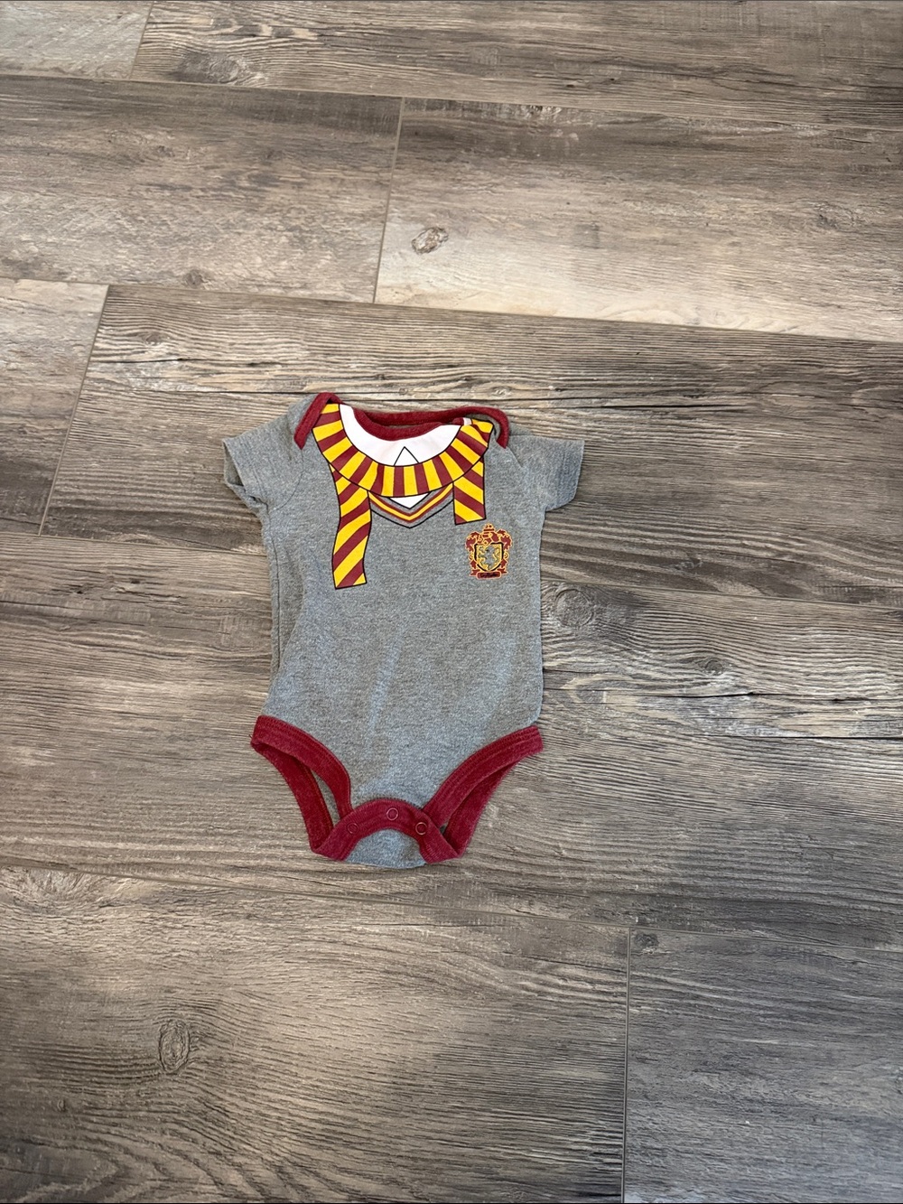 Harry Potter Grey and‎ Red Kids One-Piece Bodysuit with Gryffindor Scarf Graphic